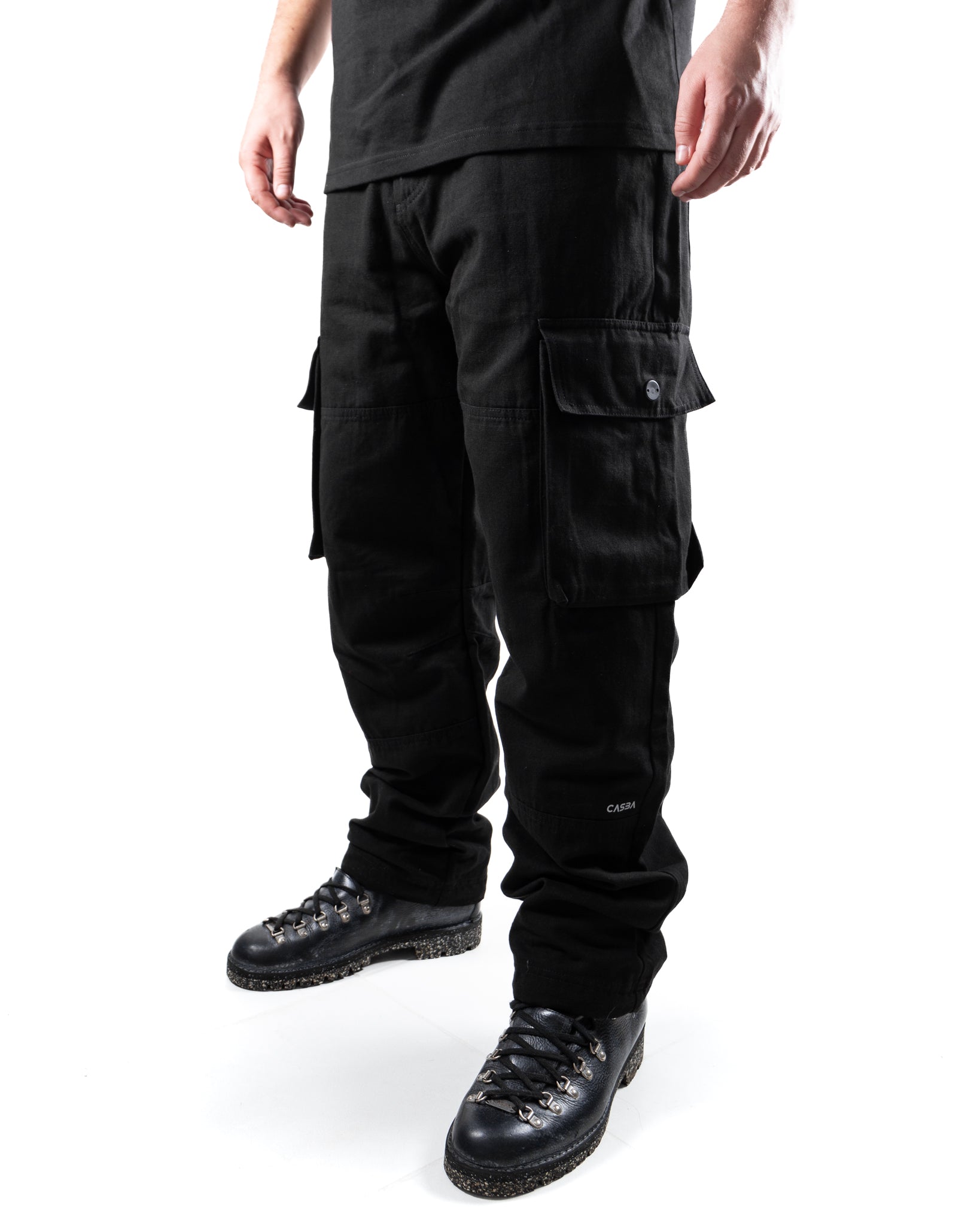 Magnetic Cargo Pants – Comfort, Sustainability, and Security.
Pantalone Cargo Magnetico – Comfort, Sostenibilità e Sicurezza.