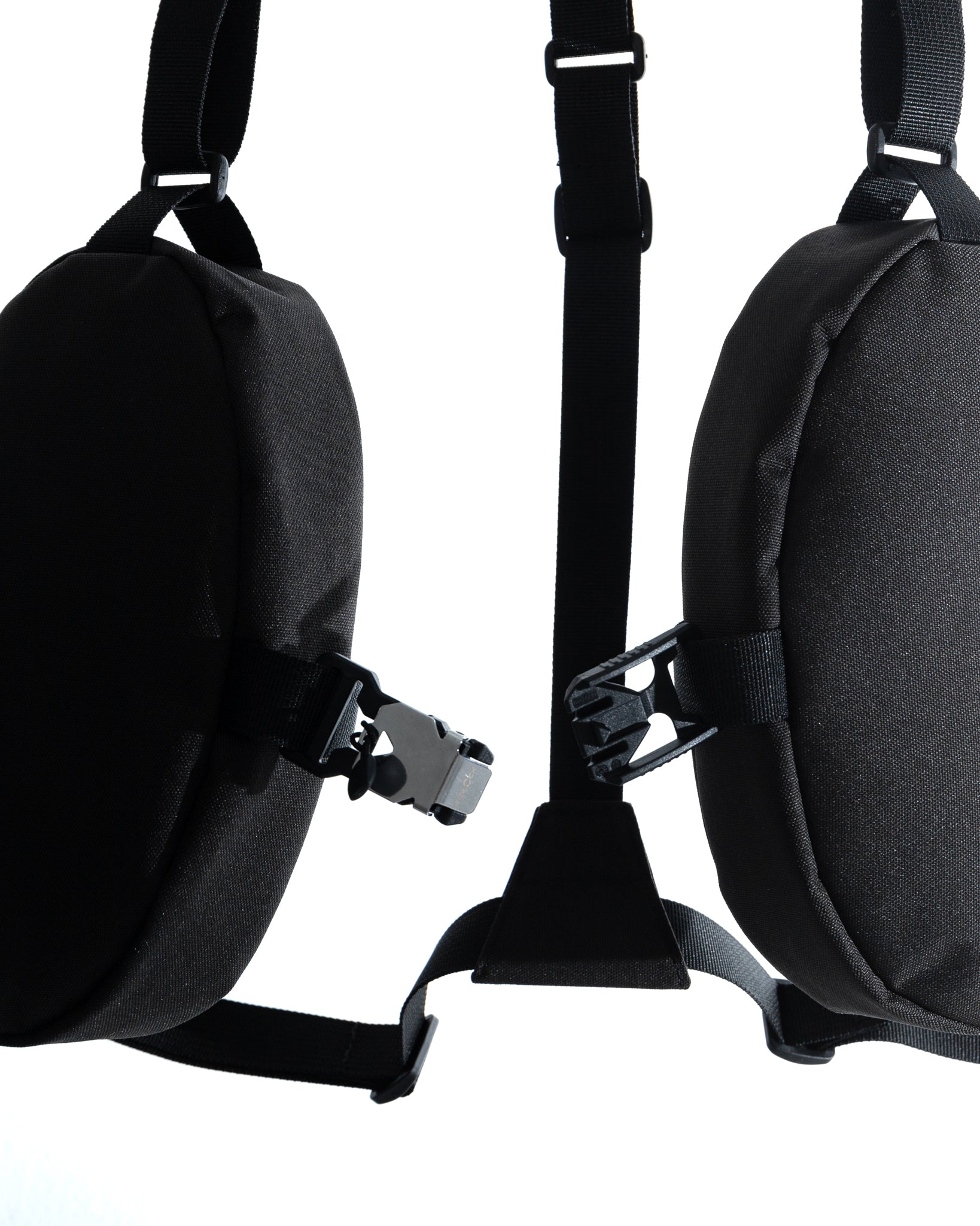 Hyperbag – Compact, Functional, Water-Repellent, and Magnetic.
Hyperbag – Borsa Compatta e Funzionale, Idrorepellente e Magnetica.