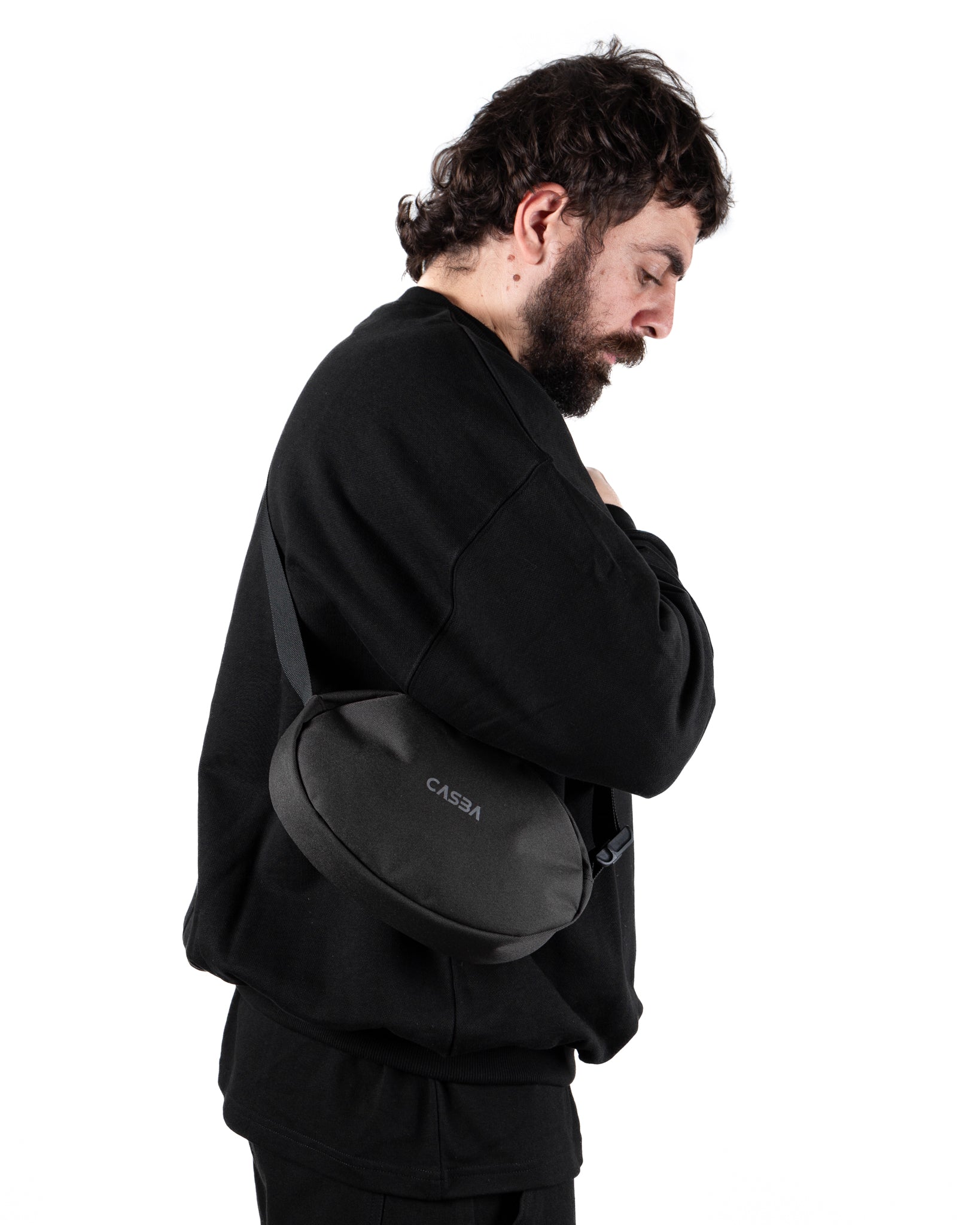 Magnetic Shoulder Pouch – Lightweight, Durable, and Water-Repellent.
Marsupio a Tracolla Magnetica – Leggero, Resistente e Idrorepellente.