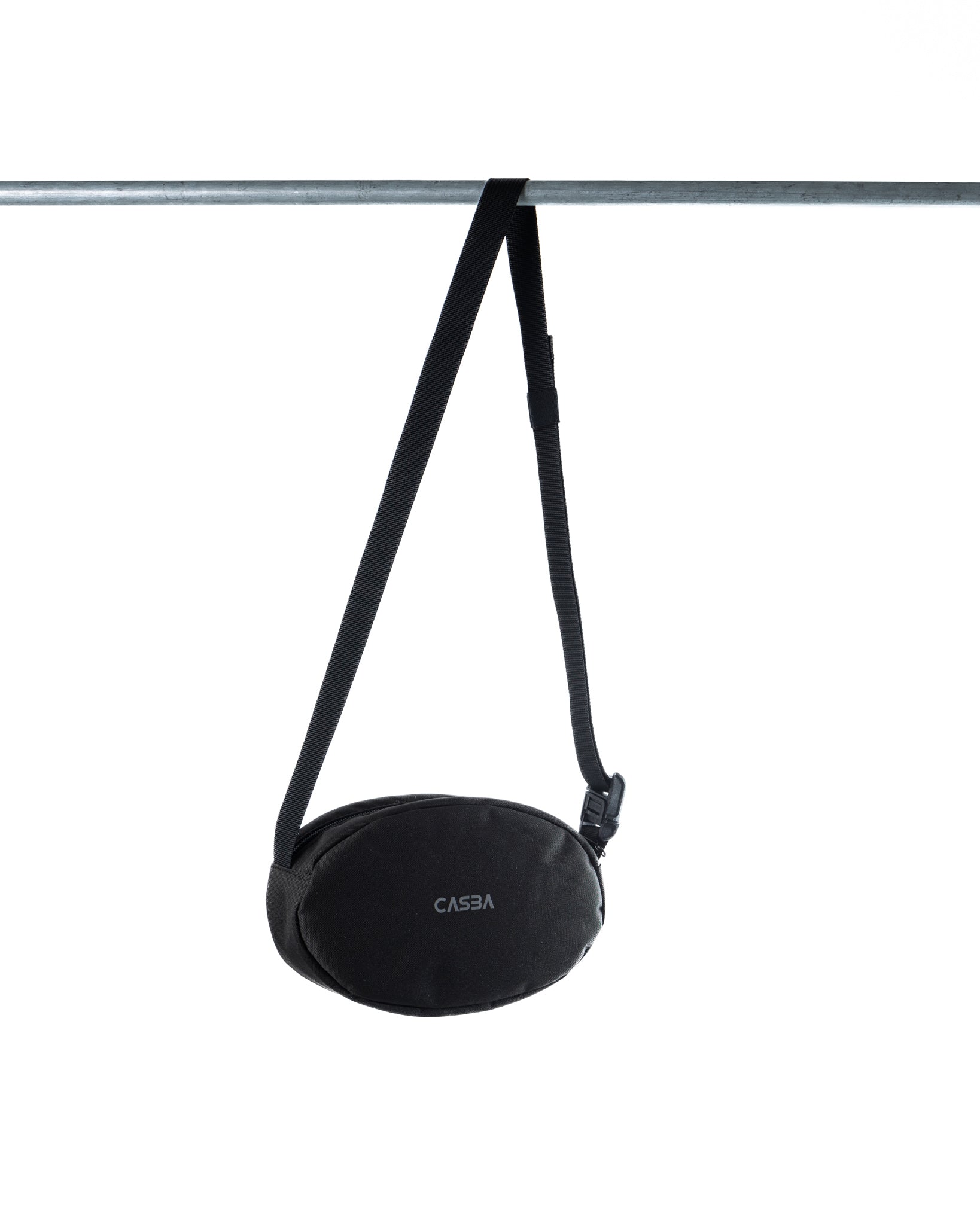 Magnetic Shoulder Pouch – Lightweight, Durable, and Water-Repellent.
Marsupio a Tracolla Magnetica – Leggero, Resistente e Idrorepellente.