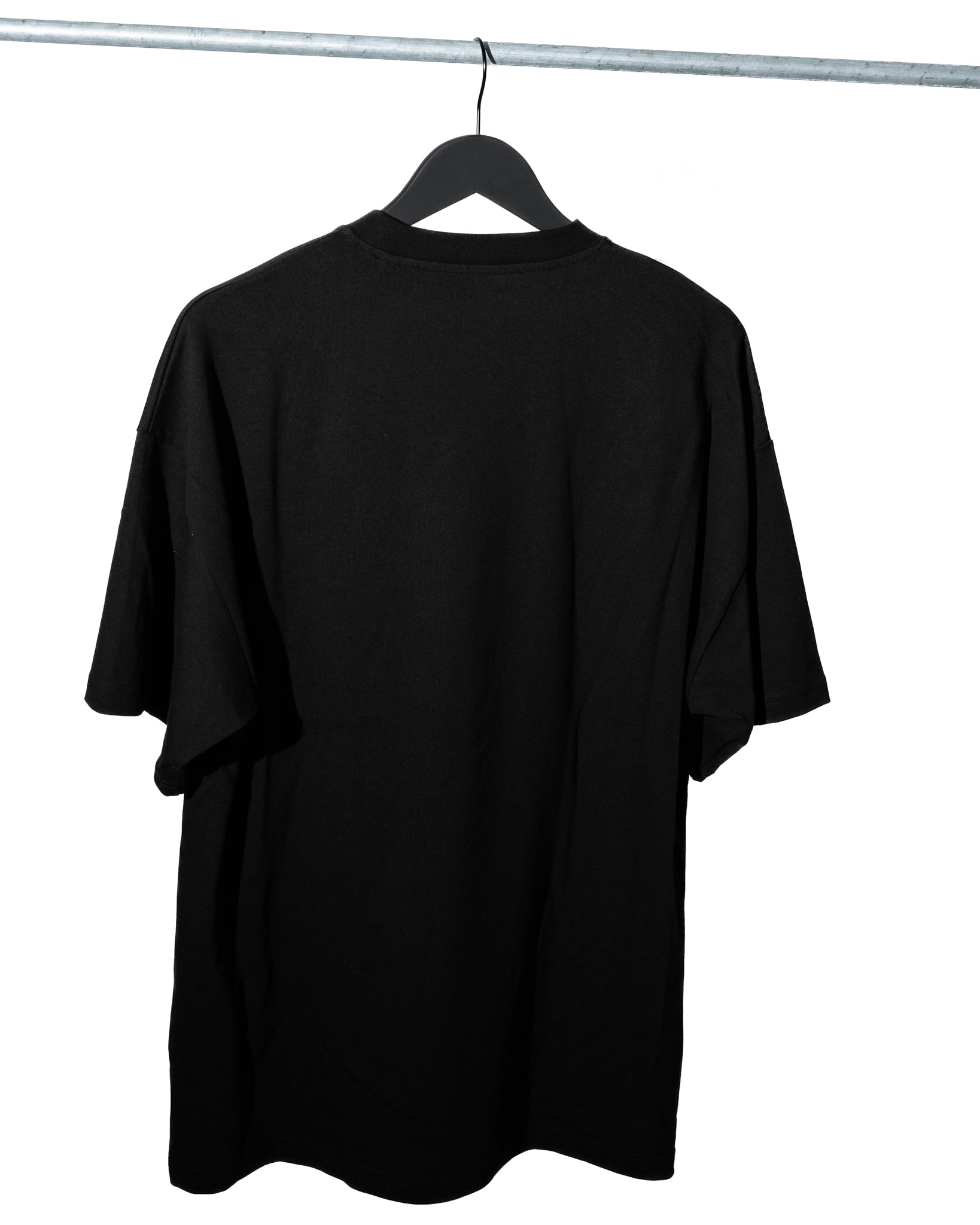 Organic Cotton Over T-Shirt – Sustainable, Comfortable, and Functional.
T-Shirt Over in Cotone Biologico – Sostenibile, Comoda e Funzionale.